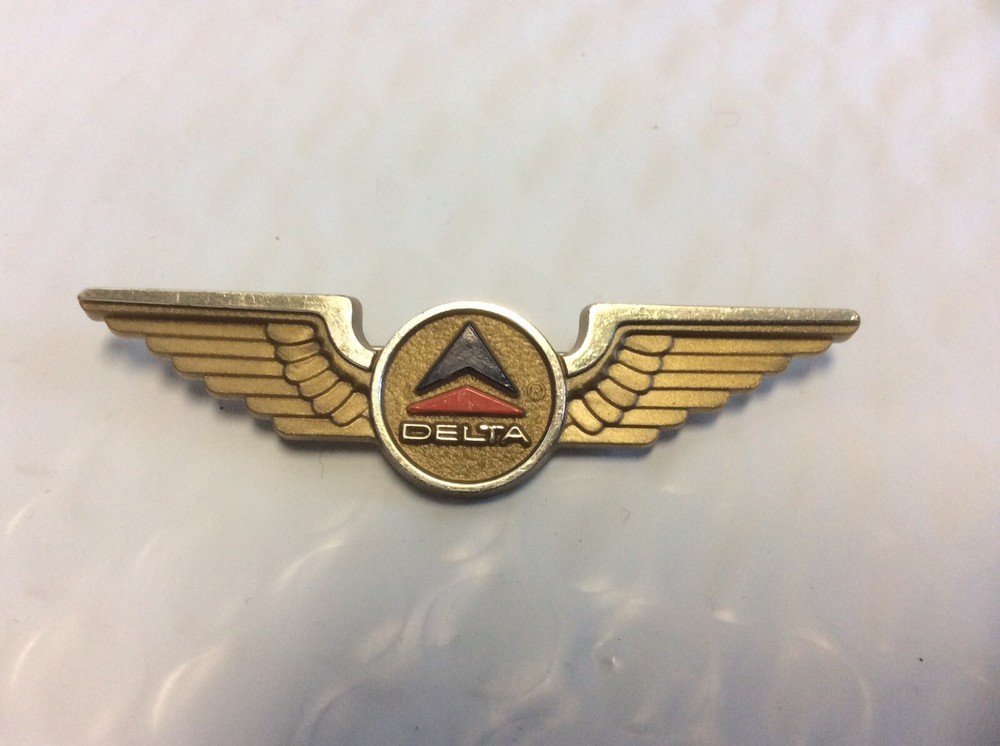 Delta Pilot Child’s Wings Pin