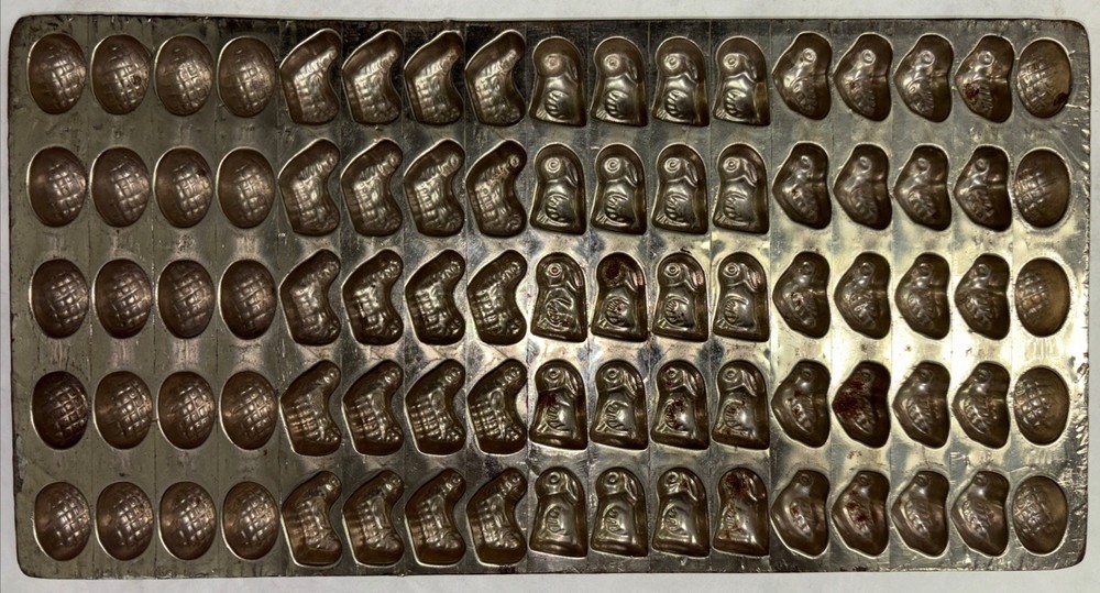 85 Piece Cast Iron Flat Chocolate Mold