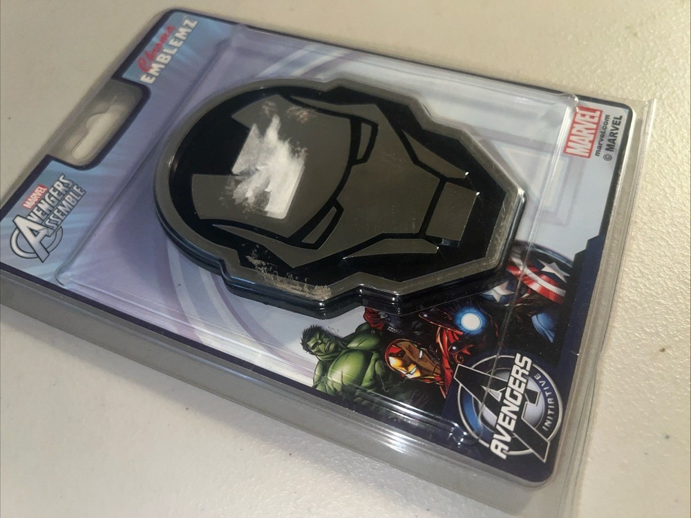 Marvel Avengers Assemble Chrome Emblemz