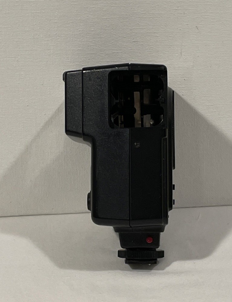 Minolta Auto 200X Flash missing battery cover