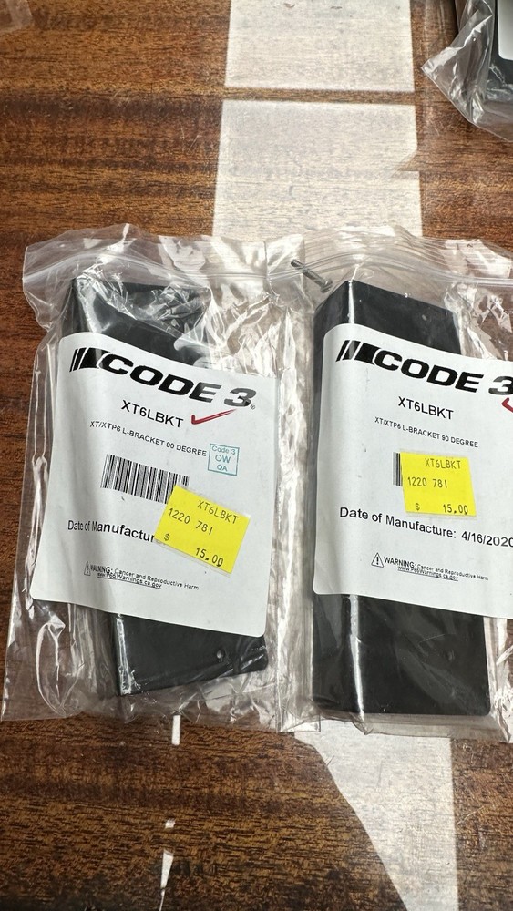 Code3 XT6LBKT Brackets Lot Of 2