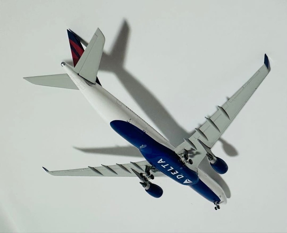 Gemini 1/400 A330-300 Delta Airlines