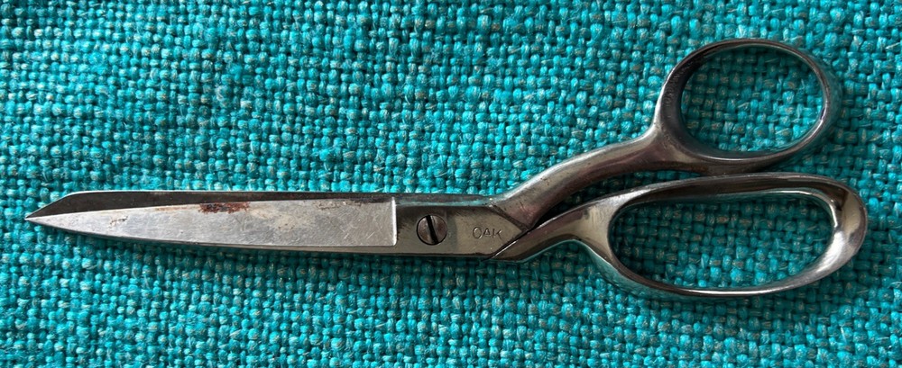Vintage Oak Sewing Scissors  8”