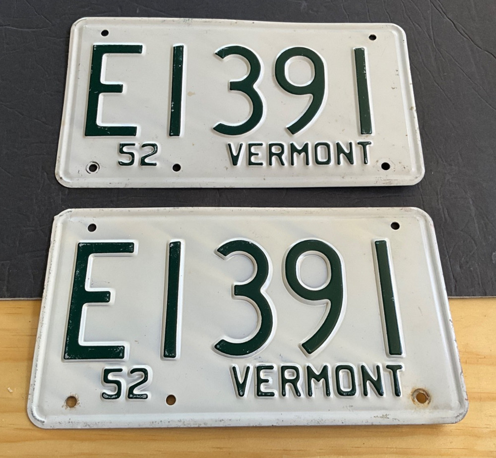 Pair 1952 Vermont License Plate Tag E1391