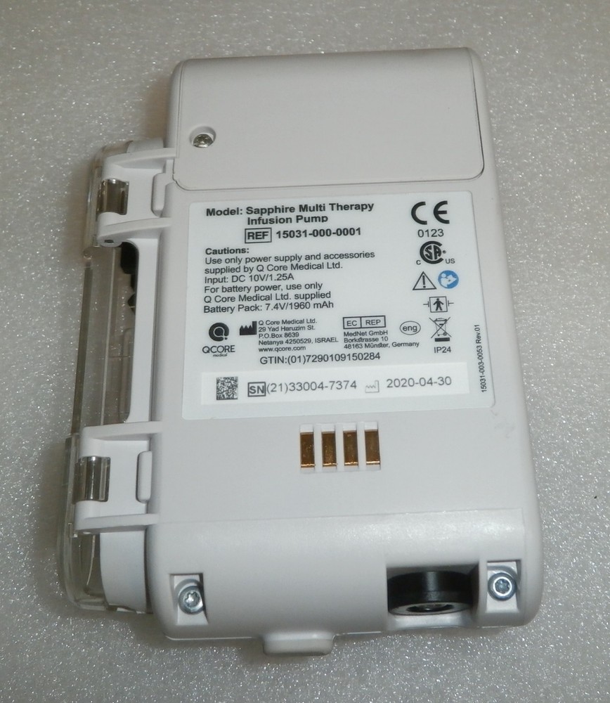 QCORE Sapphire multi therapy pump with accessories (has bad battery)