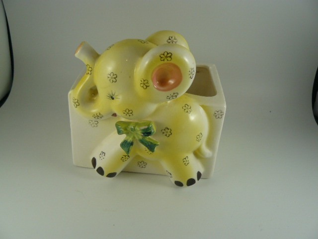 HF CO HAND PAINTED ELEPHANT PLANTER P644