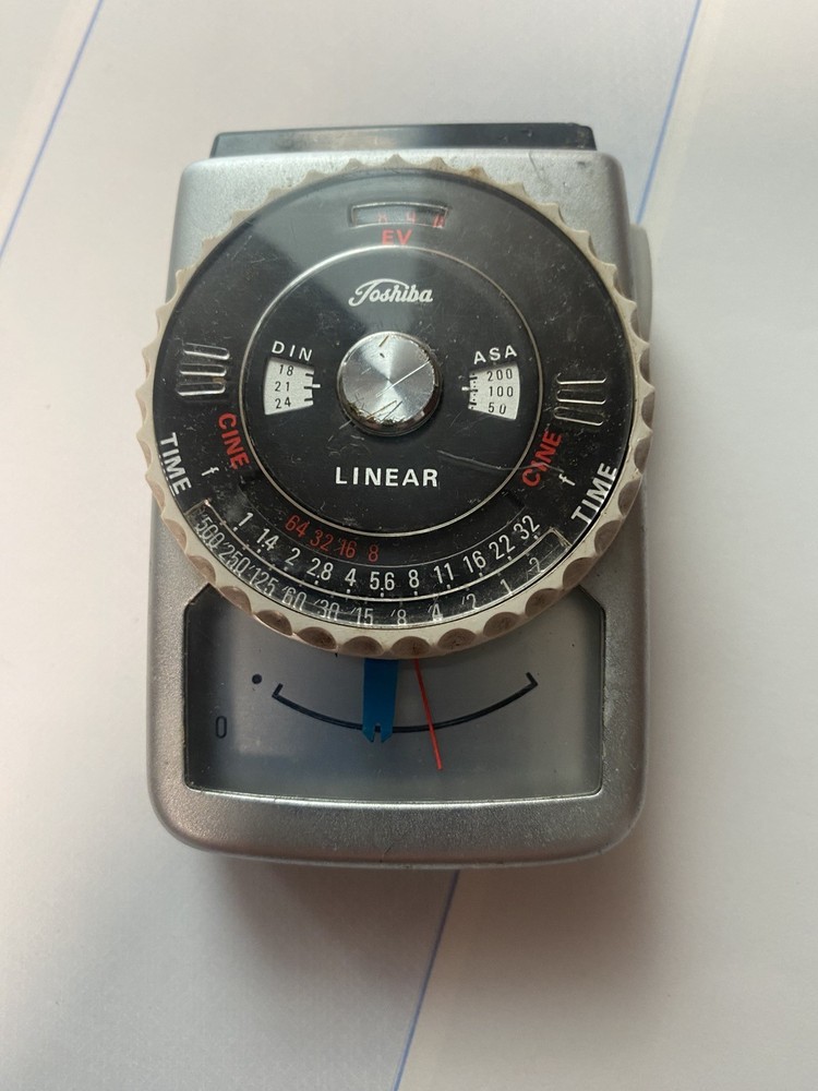 Vintage Toshiba Linear light meter
