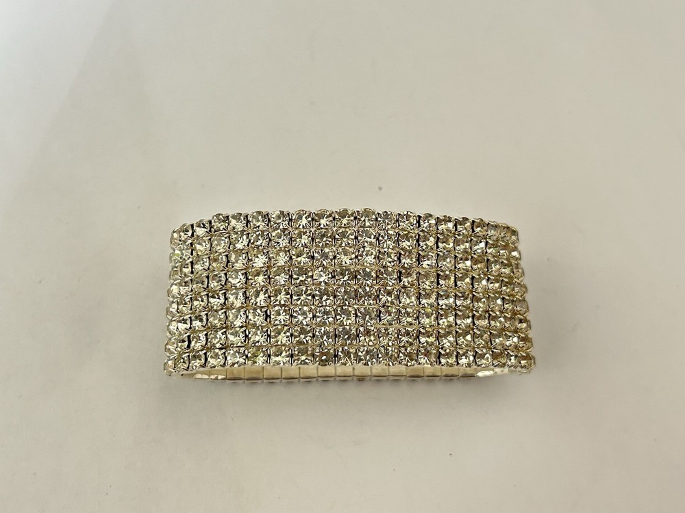 Silvertone Rhinestone Stretch Bracelet Size Small B18