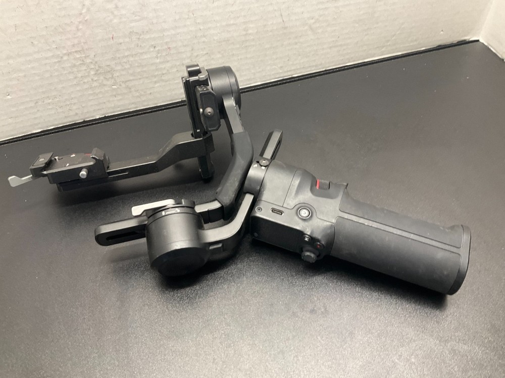 DJI RS3 Mini 3-Axis Gimbal Stabilizer   **READ