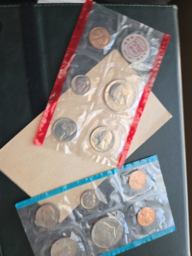1971 & 1973 U.S. Mint Sets -c
