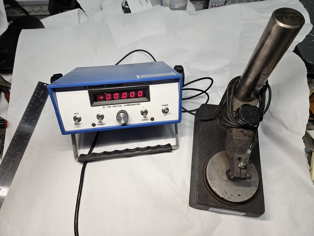 Brunswick Instrument Xl-750 Digital Comparator