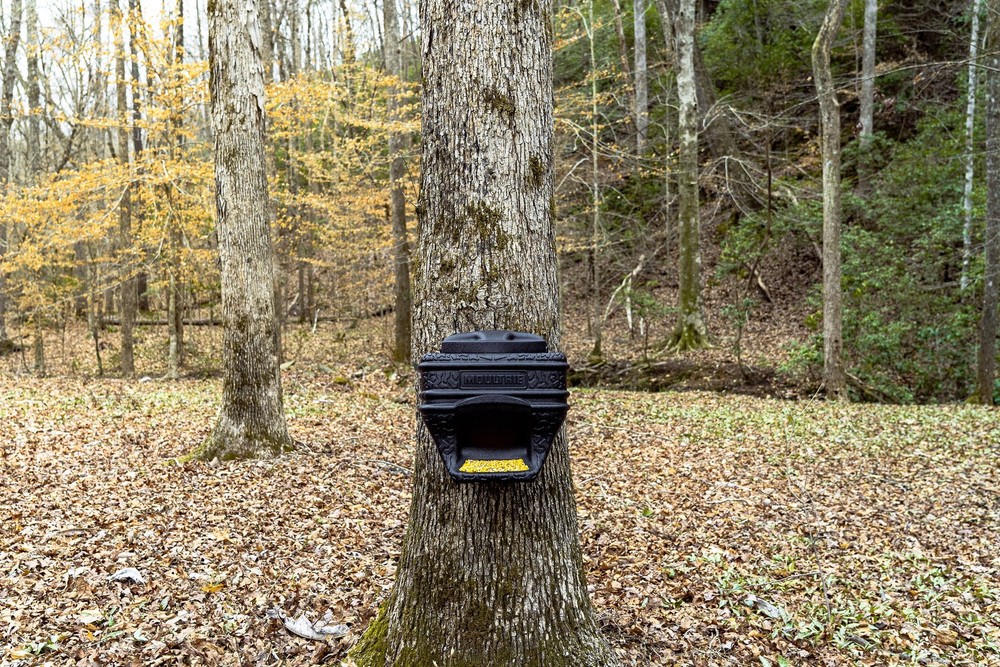 Moultrie 40lb. Feed Bin. - Easy Fill Gravity Feeder - 6 Gallon Capacity