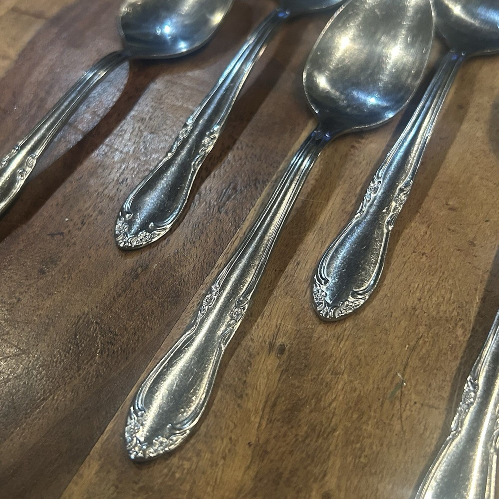 8 Oneida PLANTATION Stainless Custom Teaspoons