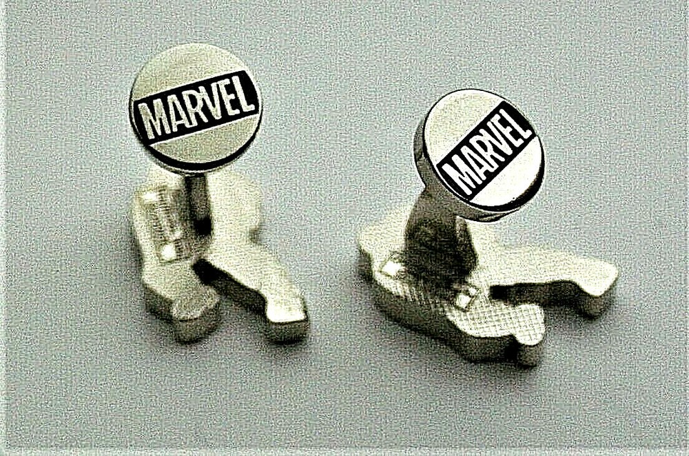Marvel Comics Classic Captain America Standing Cufflinks New Gift Box
