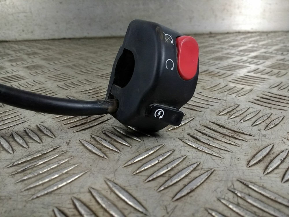 2012 TRIUMPH SPEED TRIPLE 1050 RIGHT SWITCH GEAR (SEE LISTING)