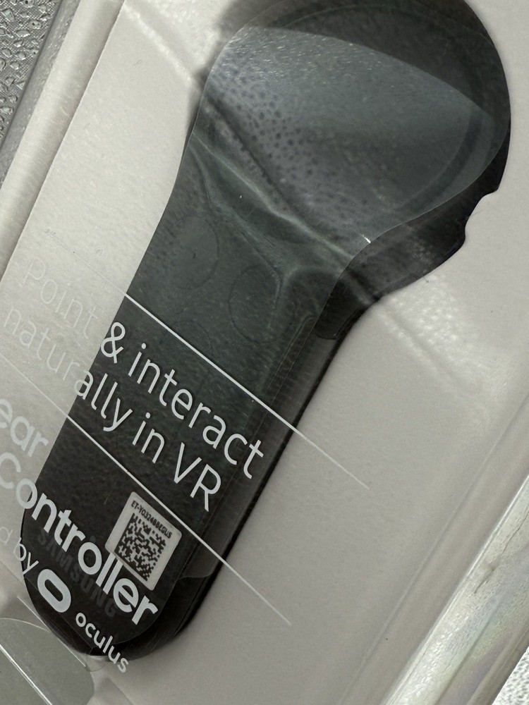 Samsung ET-YO324BBEGUS Gear VR Controller - Black