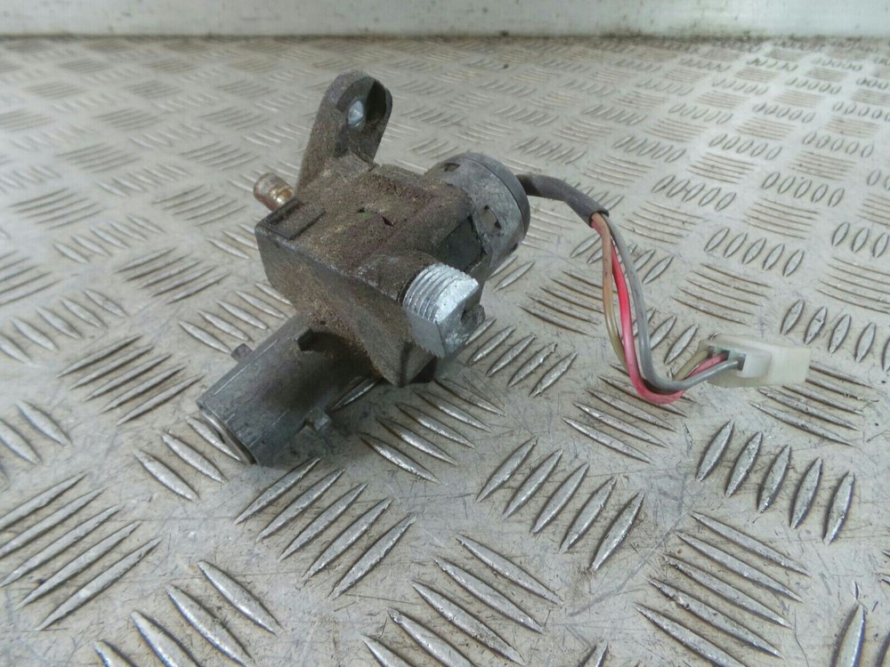 2010 YAMAHA YQ Lock Set