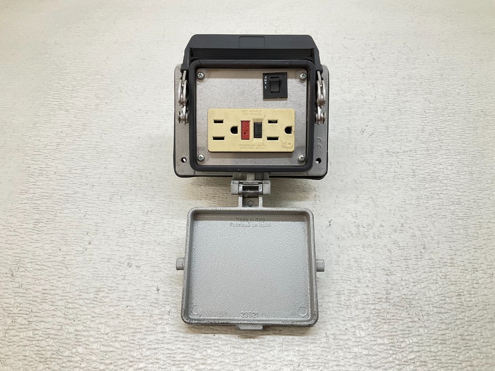 Mencom 23521 Programming Interface Double Receptacle w/ Enclosure (TSC)