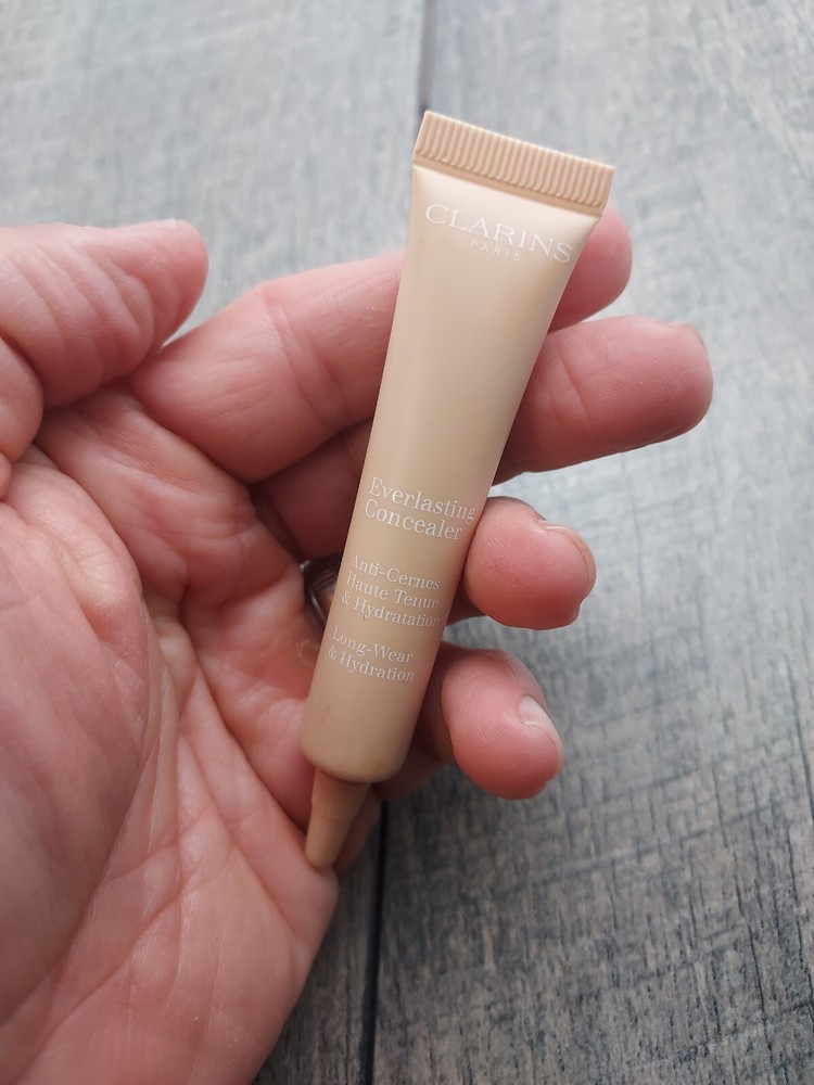 Clarins Everlasting Concealer .4oz 00 VERY LIGHT
