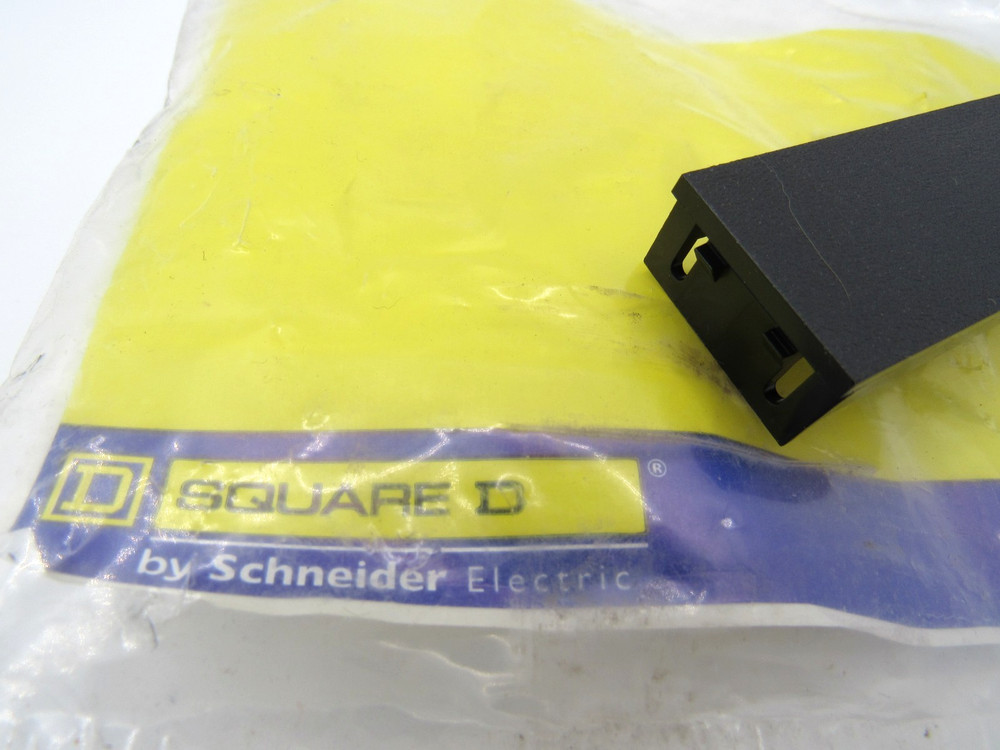 SquareD EFP 80113-083 Blank Panel Filler Plate for Panelboard