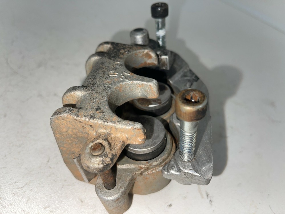 2003 94-06 KAWASAKI KDX200 OEM FRONT CALIPER ASEMBLY