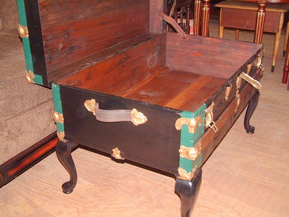 Vintage Trunk, Coffee Table, Storage Chest Chic Style