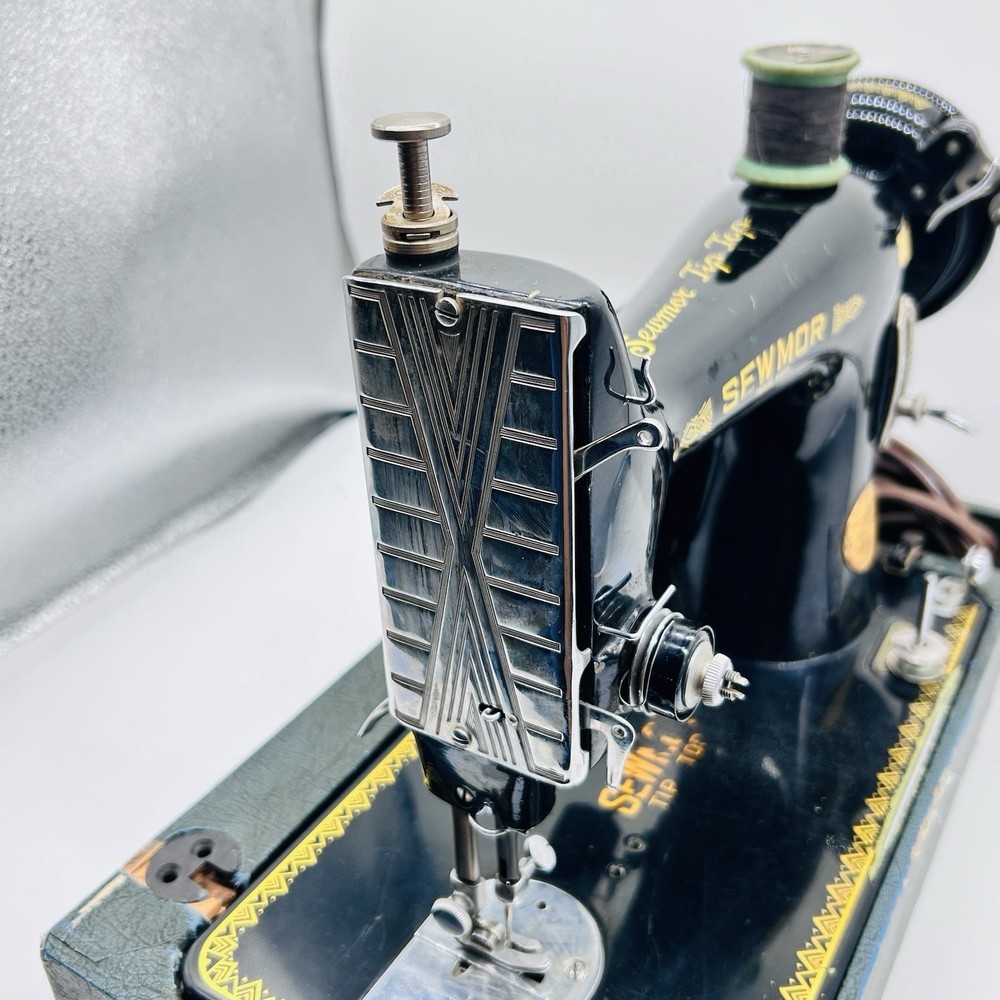 Sewmor Sewing Machine Model 303 Featherlight Portable + Case (Not working?)