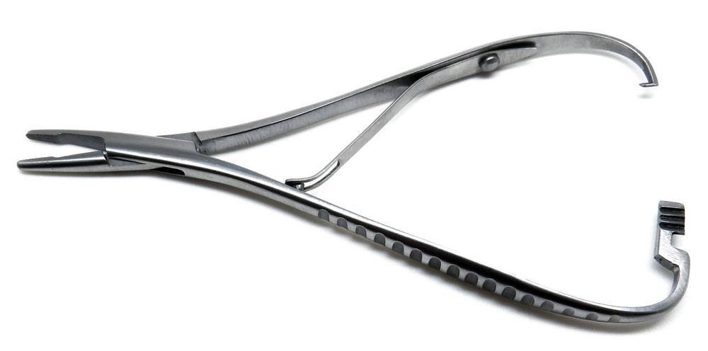 10× Mathieus Needle Holder 14cm Elastomeric Forcep Dental Orthodontics Tools