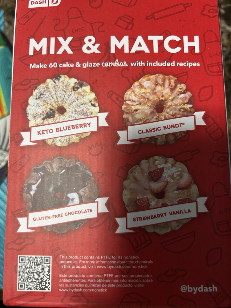 DASH MINI BUNDT MAKER