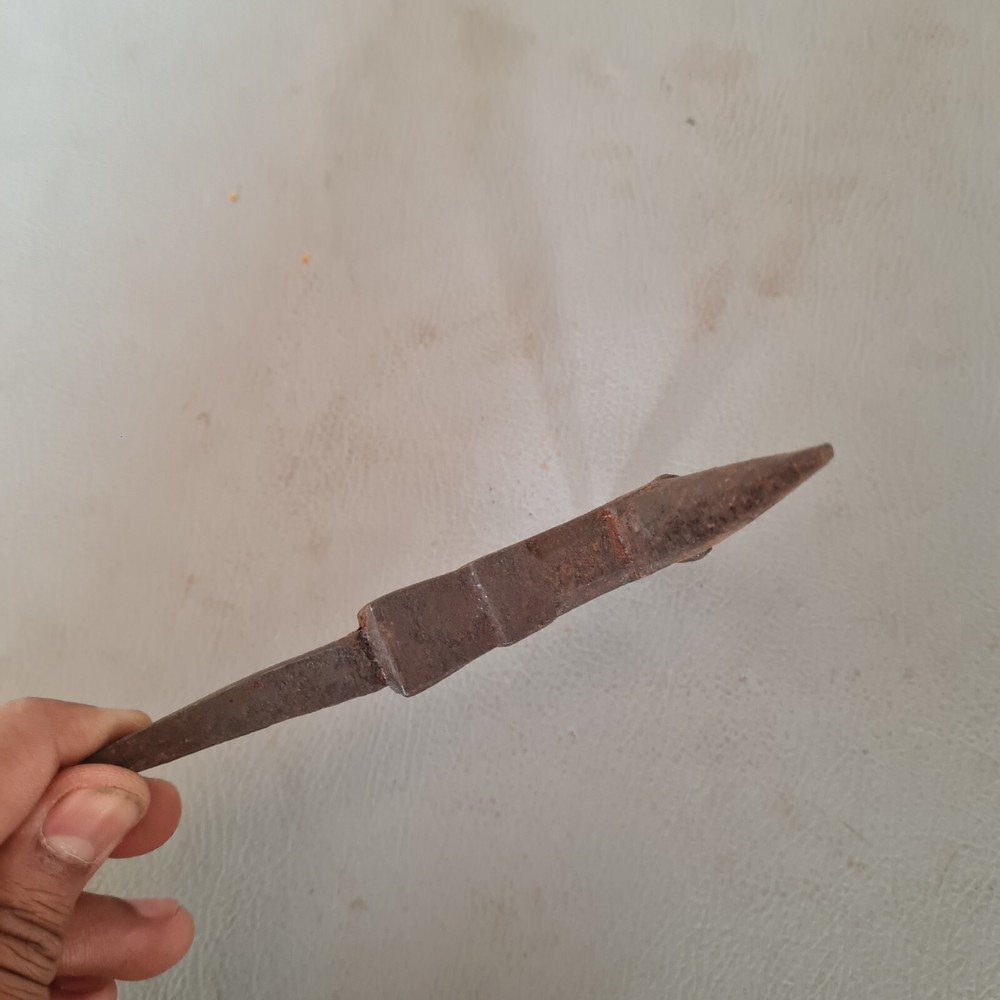 Rare original T-Shaped Iron Gunsmith Blacksmith silversmith Shaping Tool 4.5"