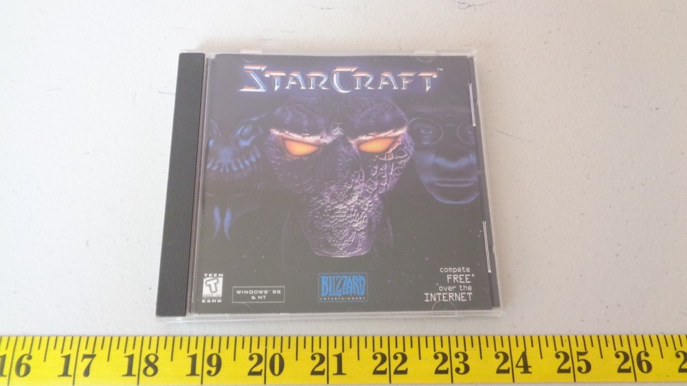 Starcraft Version 1 CD-ROM Computer Game Blizzard Entertainment 1998