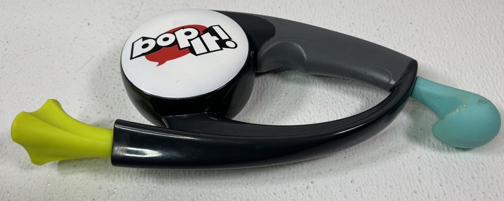 Hasbro Bop It Handheld Electronic Game Toy 2015 - Tested
