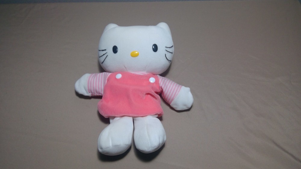 Hello Kitty Sanrio 11” PLUSH Hand Puppet