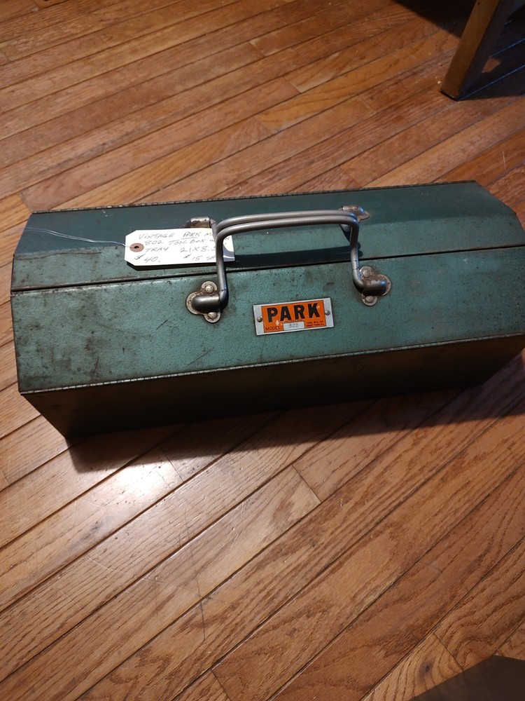 Vintage PARK MODEL 802 TOOL BOX WITH TRAY 21X8.5"