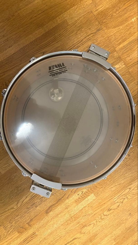 Pearl maple shell drum (made in Japan)