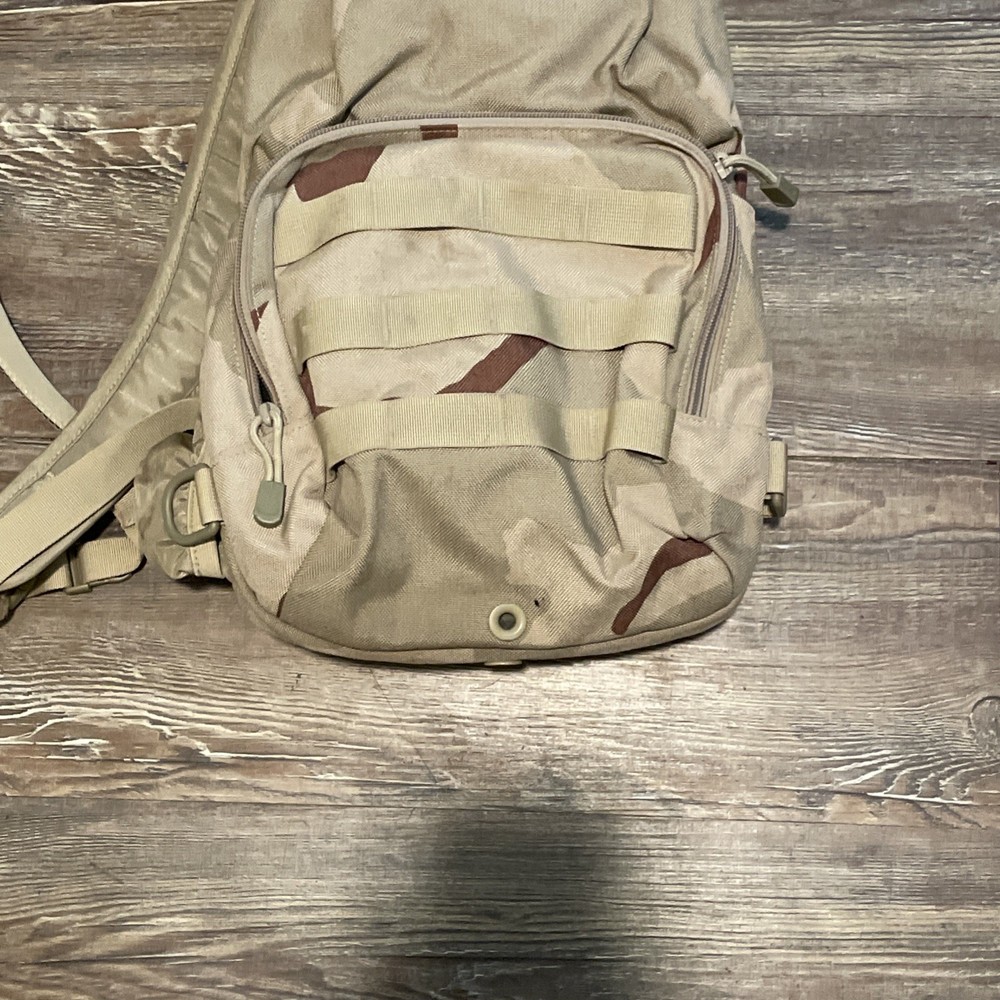 Camelbak M.U.L.E. Maximum Gear Desert Camo hydration pack Without Bladder