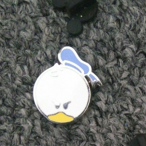 Donald Duck face - Disney pin