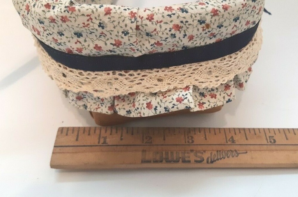 Longaberger small Key basket with Cloth Liner 1995