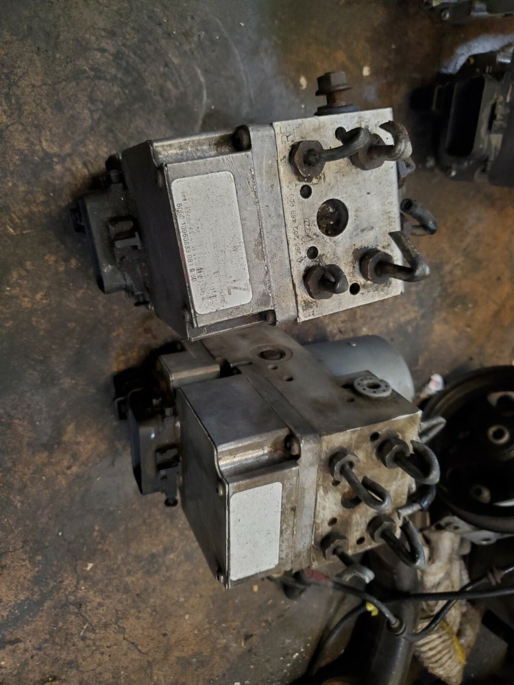 2000 2001 2002 2003 2004 2005 CADILLAC DEVILLE SEVILLE ABS PUMP MODULE