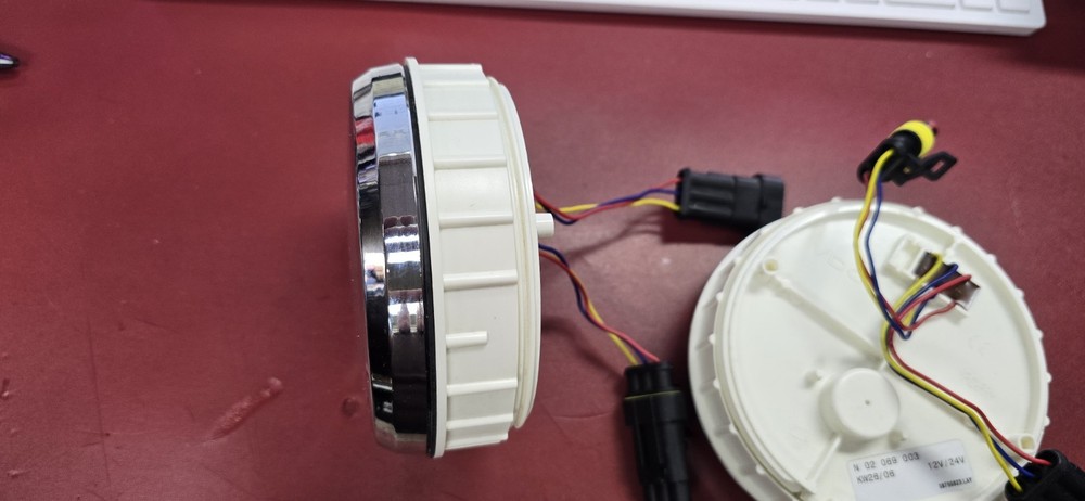 OEM SEA RAY GAUGE SPEEDOMETER