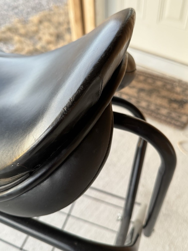 Lovatt & Ricketts 17” Event Saddle Black with Medium Wide Tree