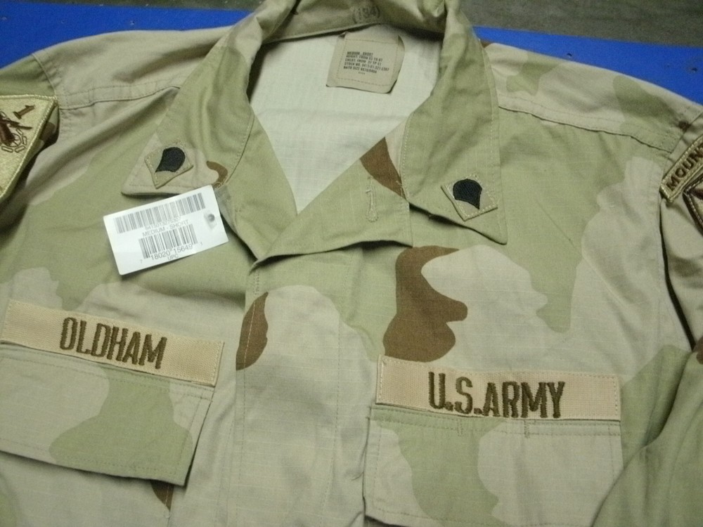 US ARMY DESERT SHIRT/ COAT SIZE MEDIUM SHORT