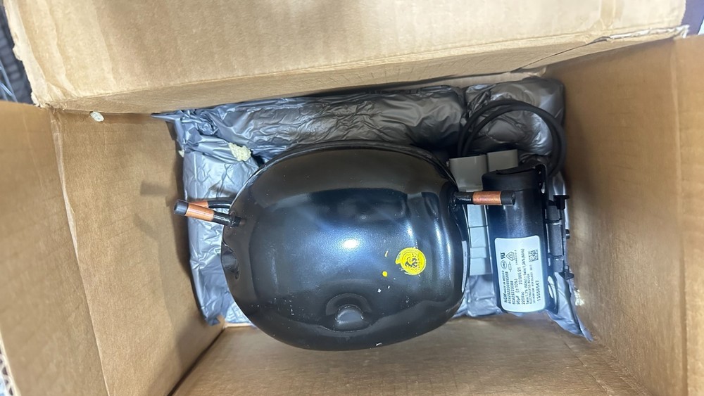 embraco compressor R134a with capacitor and mounting kids