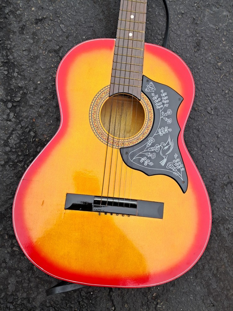 Vintage 6 String Accoustic Guitar