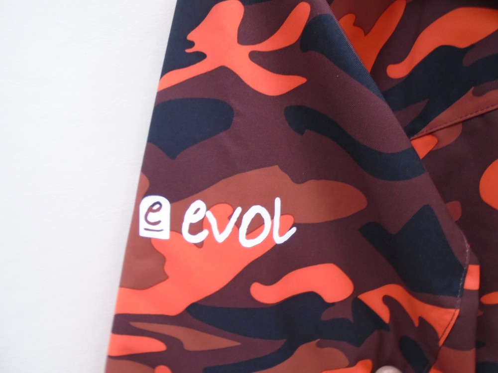 EVOL RED CAMO MEN'S MEDIUM SNOWBOARDING / SKI WINTER JACKET