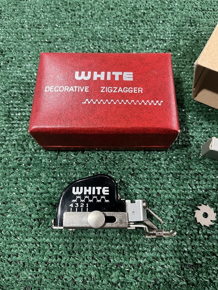 White Decorative Zigzagger Vintage