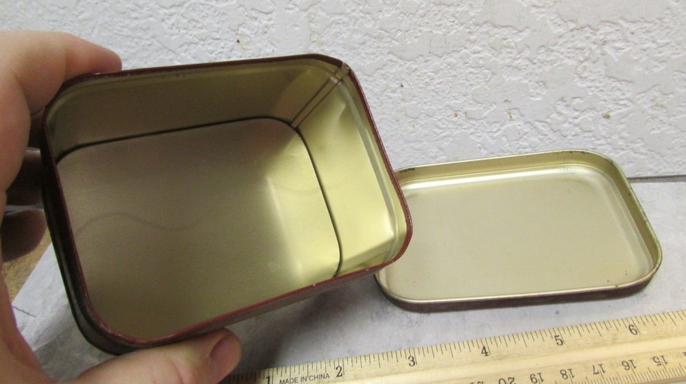 Hersheys chocolate and cocoa smaller collectors empty tin, Bristol Ware tin
