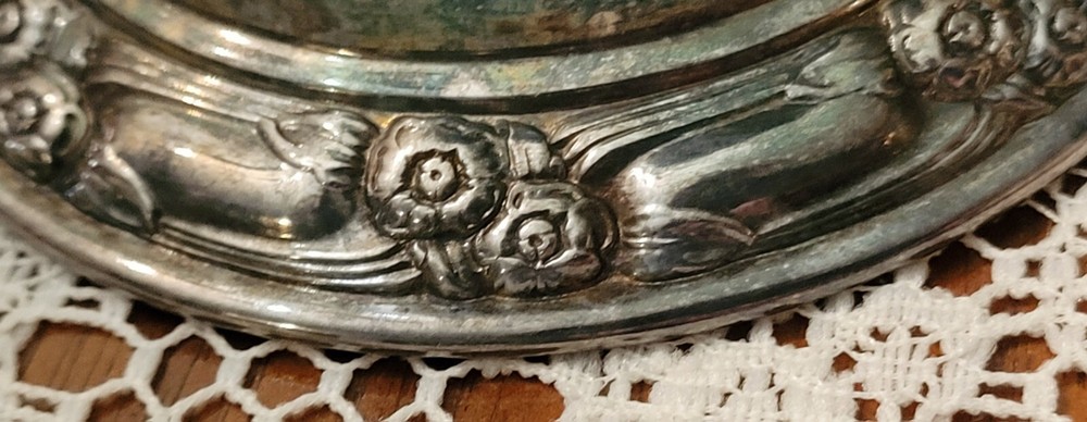 Oneida Silverplate Vintage Single Candlestick Embossed Rosettes