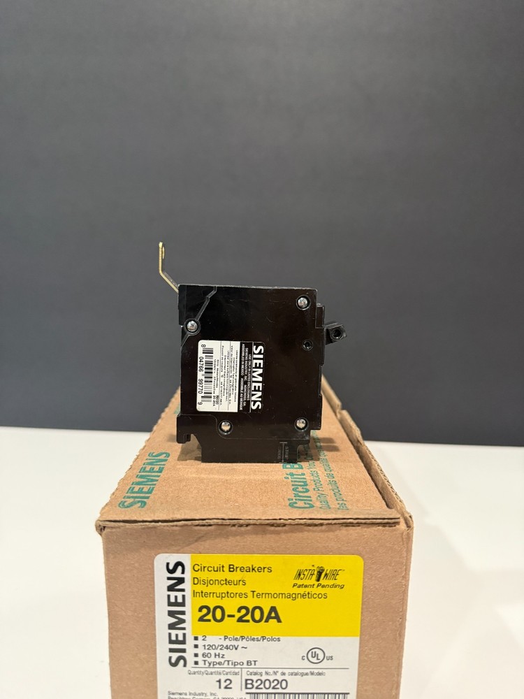 Siemens B2020 20A 240V Circuit Breakers