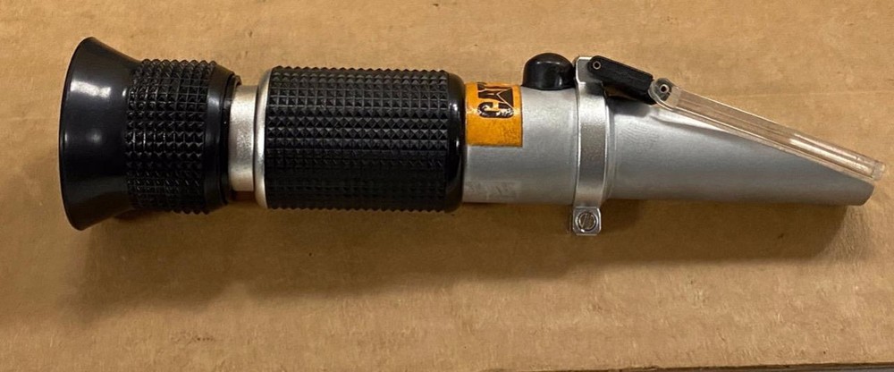 CATERPILLAR PORTABLE REFRACTOMETER TESTER 245-5829- USED.